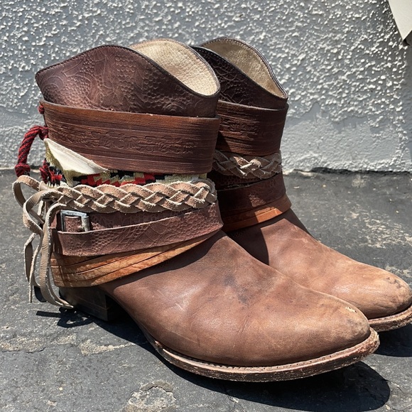 Cowboy Boots - Picture 2 of 6